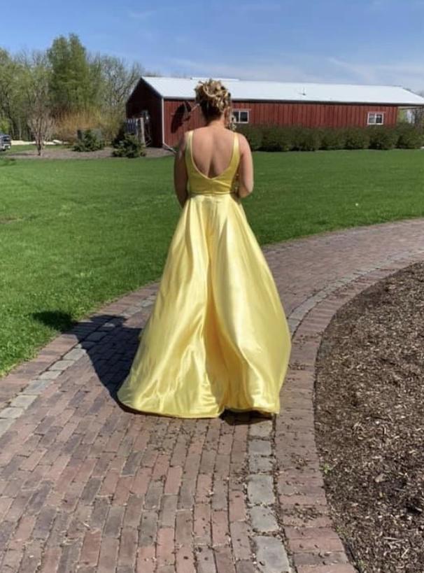Size 10 Prom Satin Yellow Dress With Train on Queenly
