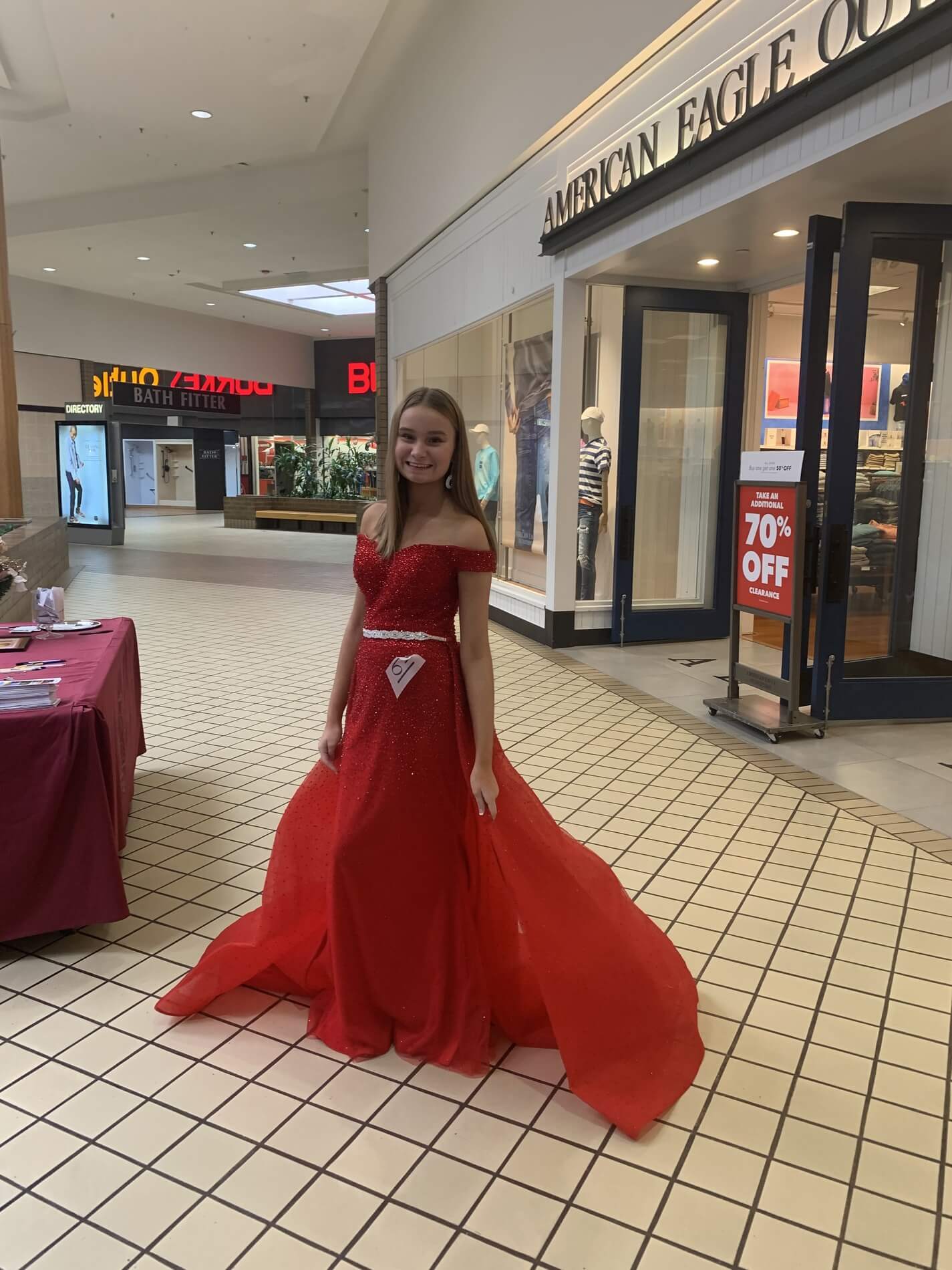 Panoply Size 0 Prom Red Dress With Train on Queenly