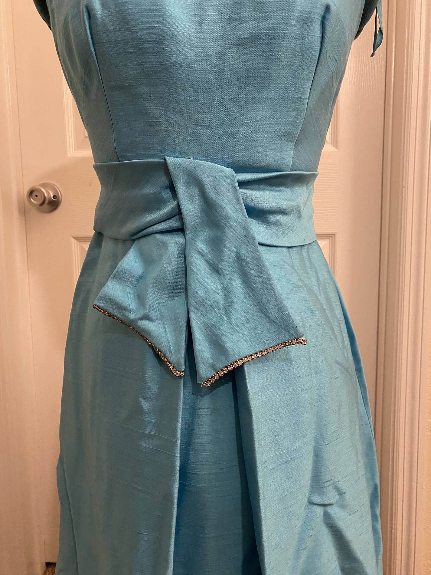 Vintage Size 6 Wedding Guest Blue Cocktail Dress on Queenly