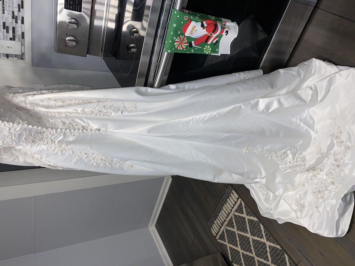 Size 12 Wedding White Dress With Train on Queenly