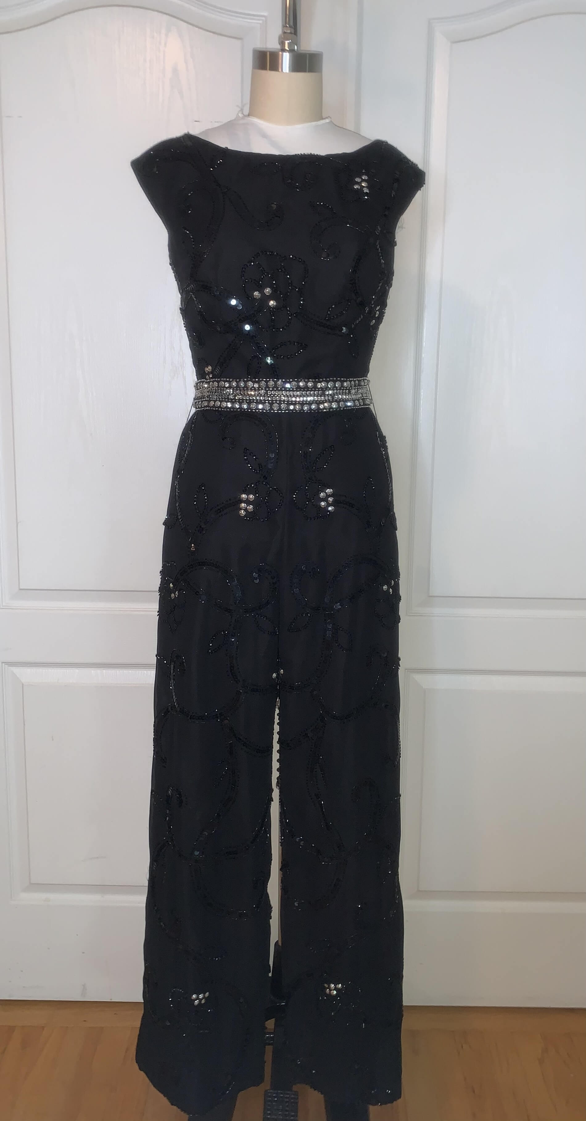 Size 0 Pageant Interview Black Formal Jumpsuit on Queenly