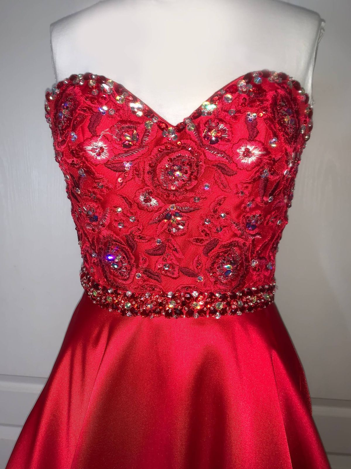 Size 00 Prom Strapless Satin Red A-line Dress on Queenly