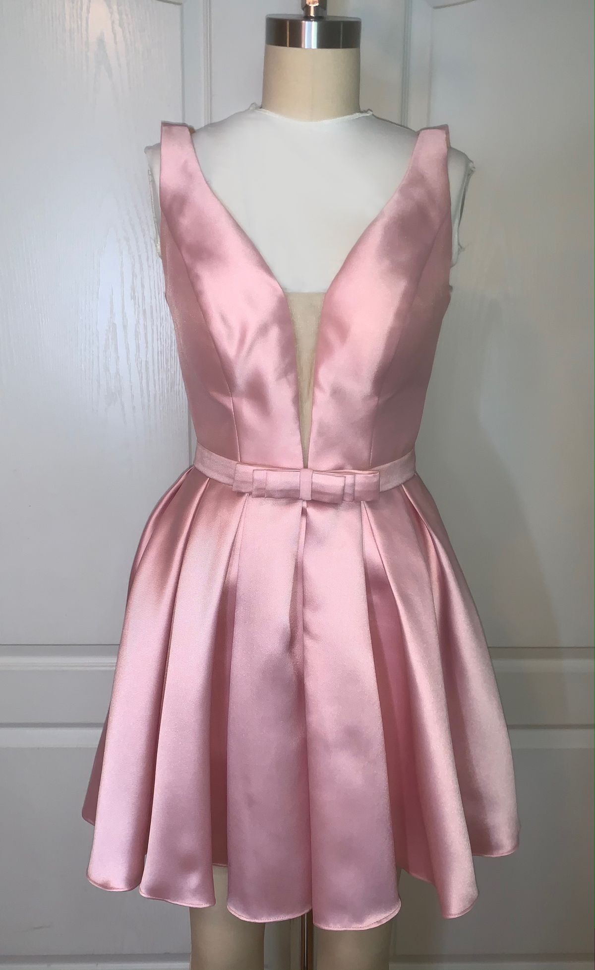 Size 00 Bridesmaid Satin Light Pink Cocktail Dress on Queenly