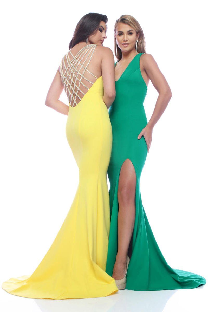 Style 31519 Zoey Grey Size 2 Prom Plunge Green Side Slit Dress on Queenly