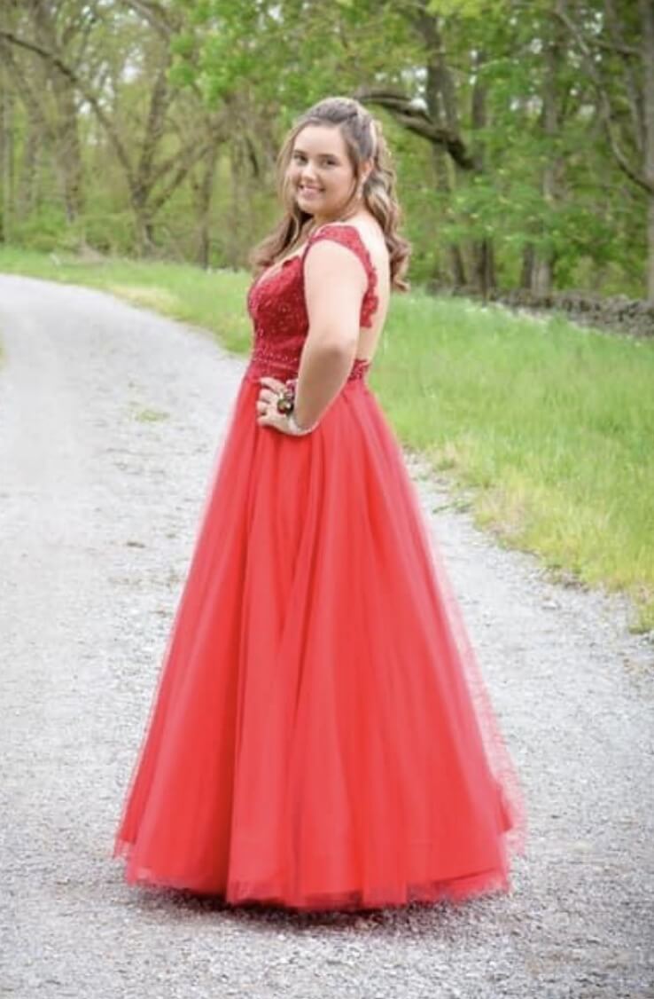 Size 10 Prom Lace Red Ball Gown on Queenly