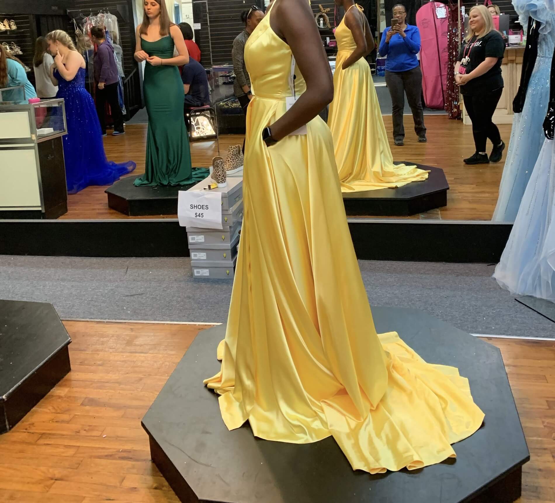 Sherri Hill Size 00 Prom Plunge Yellow Side Slit Dress on Queenly
