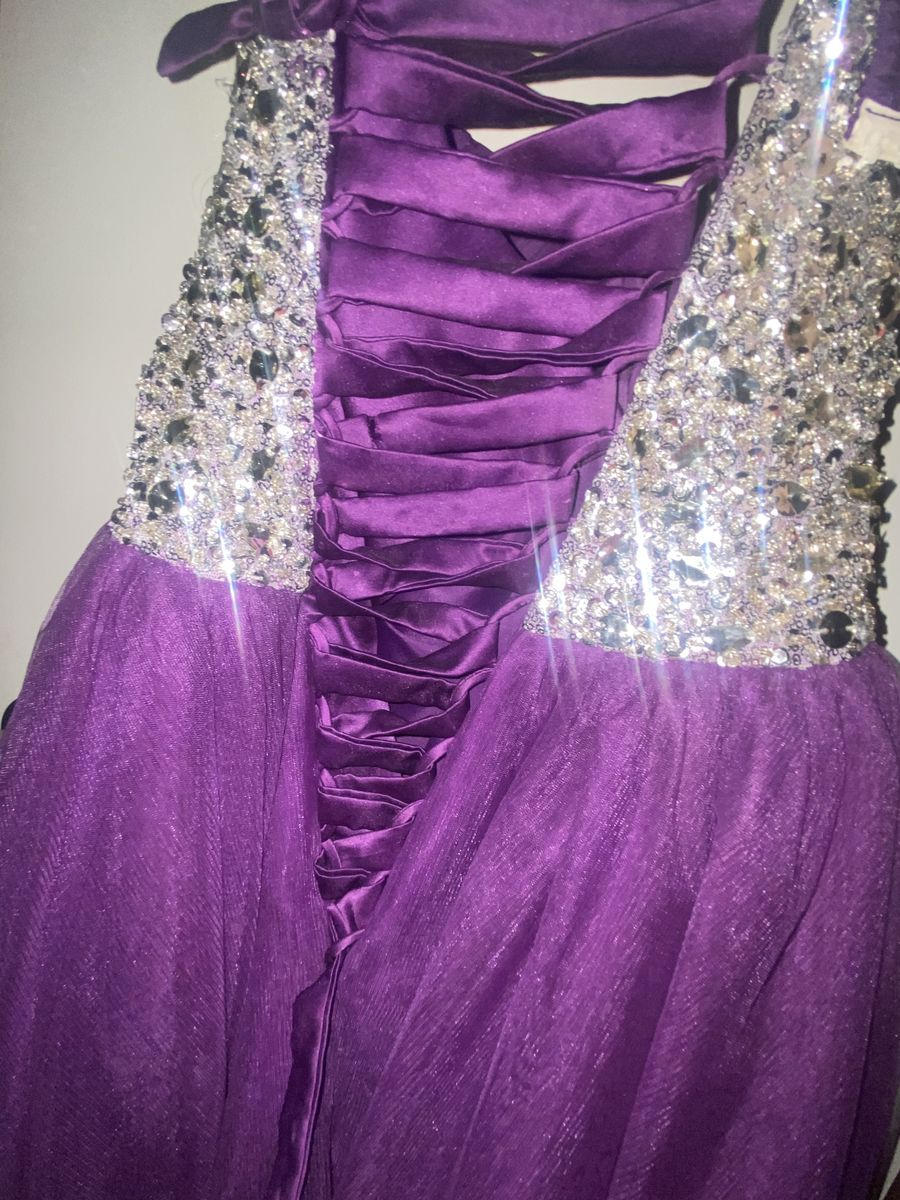 Size 4 Prom Purple Dress With Train on Queenly
