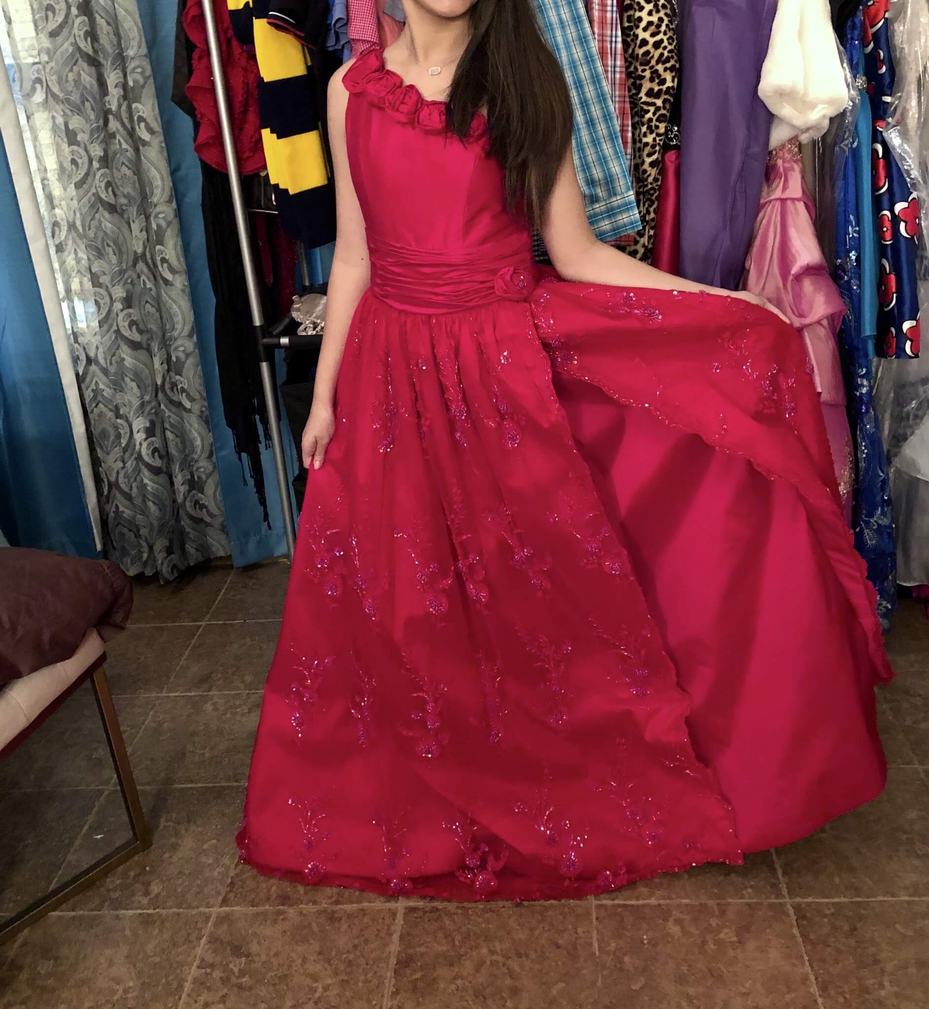 Size 0 Prom One Shoulder Red A-line Dress on Queenly