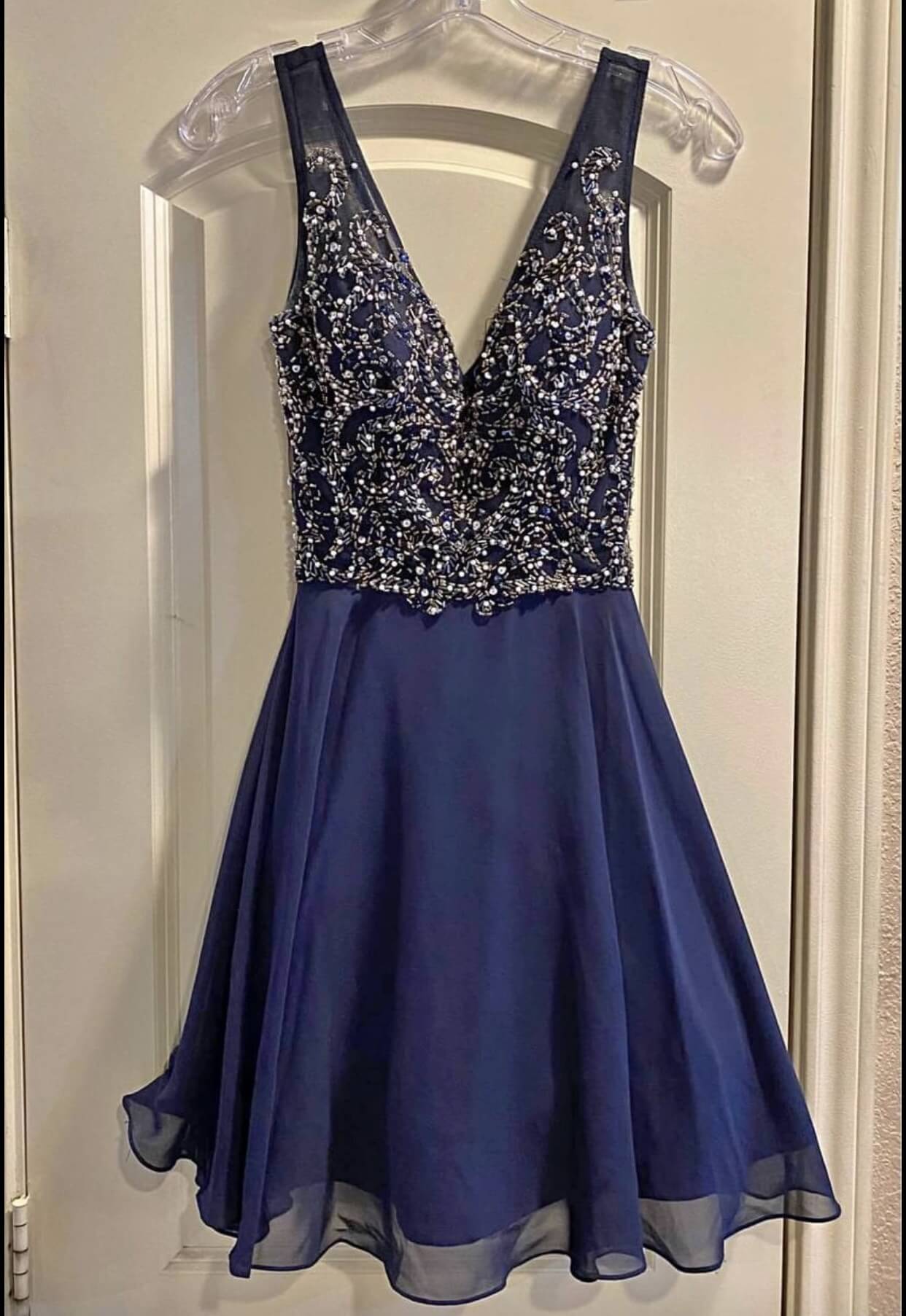 Size 2 Homecoming Plunge Navy Blue A-line Dress on Queenly