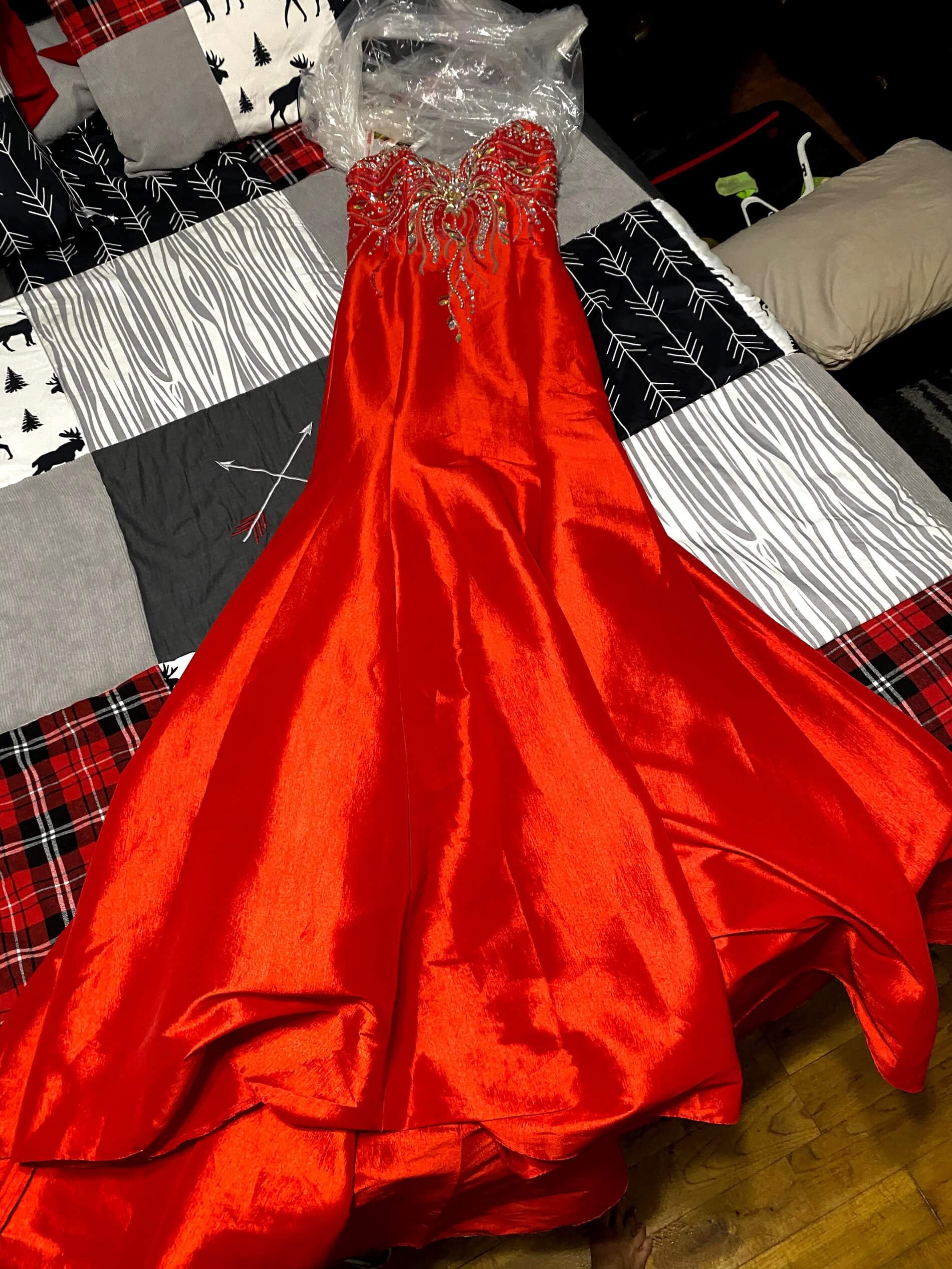 Size 8 Prom Strapless Satin Red Mermaid Dress on Queenly
