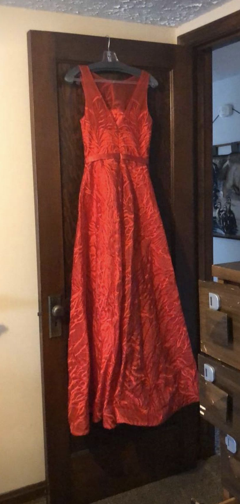 Clarisse Size 2 Prom Plunge Red Floor Length Maxi on Queenly