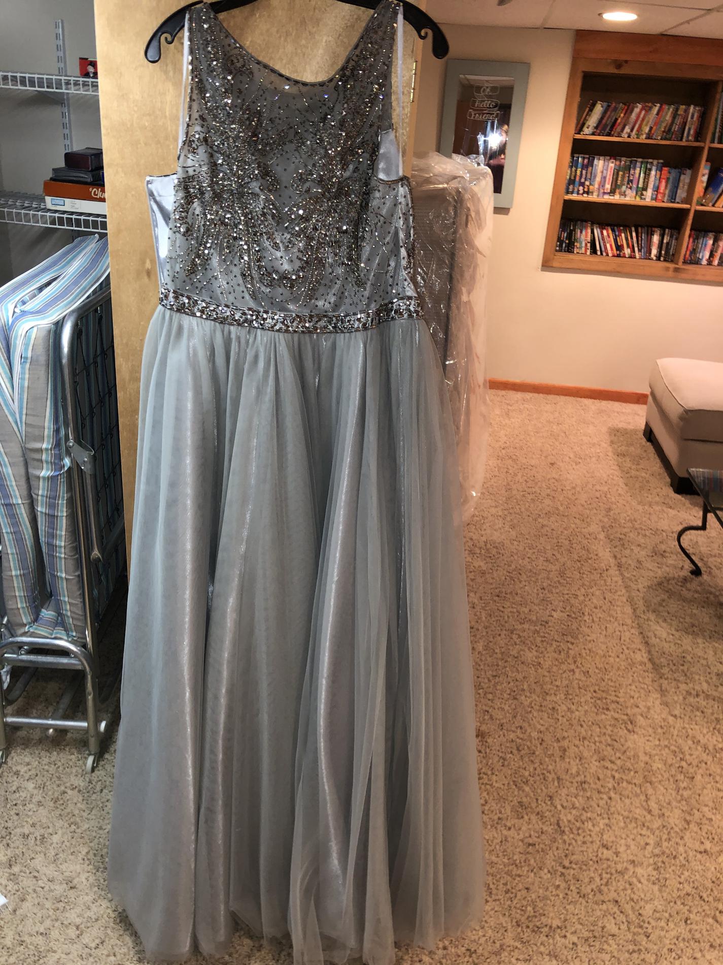 Dave and Johnny Silver Size 18 Tall Height Dave & Johnny Ball gown on Queenly