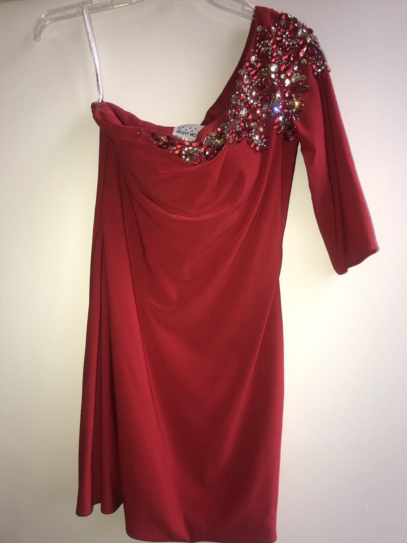 Night Moves Size 4 Homecoming Long Sleeve Red Cocktail Dress on Queenly