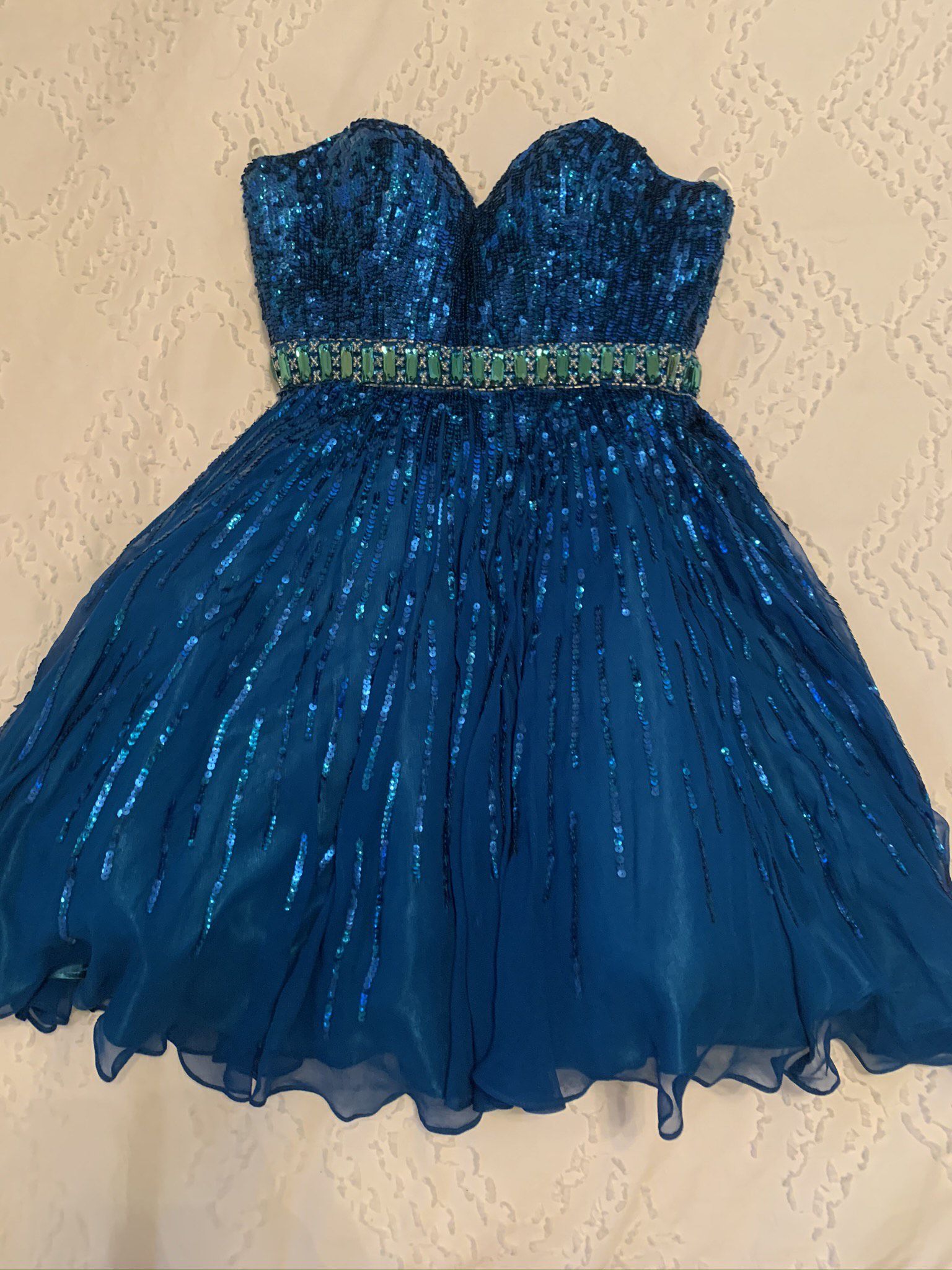 Size 0 Homecoming Strapless Royal Blue Cocktail Dress on Queenly
