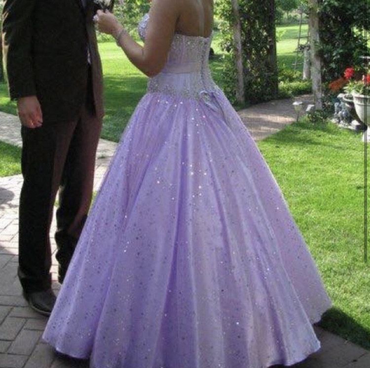 Tony Bowls Size 6 Prom Strapless Light Purple Ball Gown on Queenly
