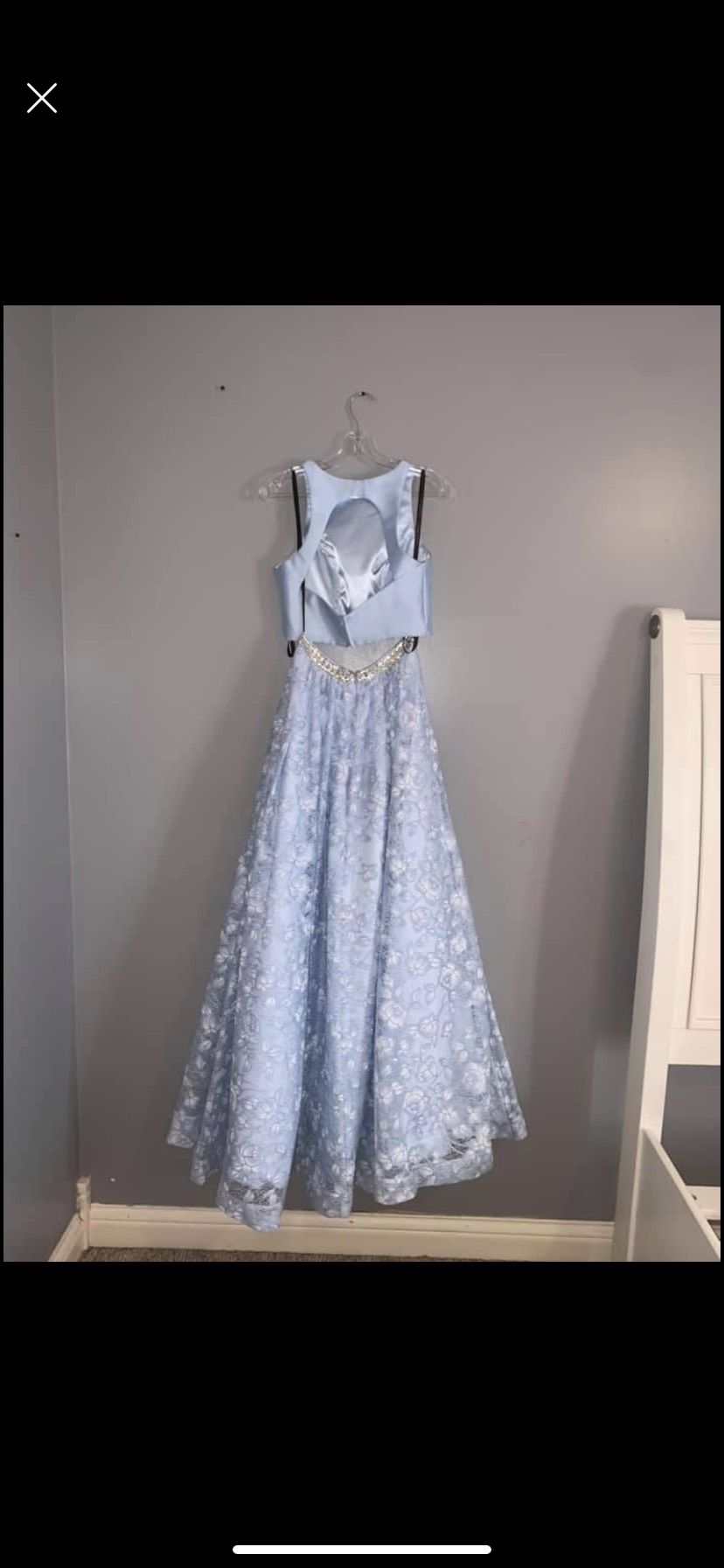 Size 6 Prom Floral Light Blue Ball Gown on Queenly