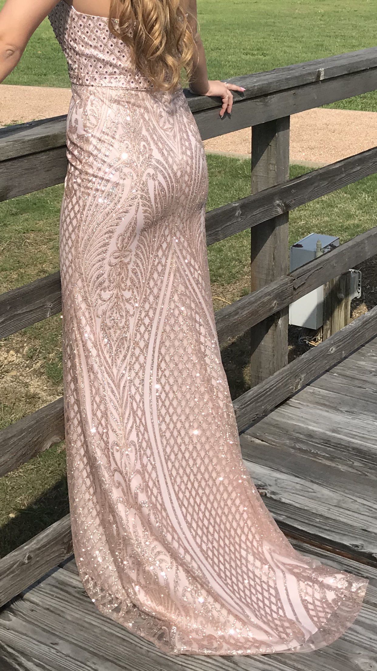 Size 10 Prom Halter Light Pink Mermaid Dress on Queenly