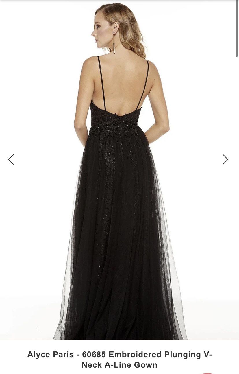 Alyce Paris Size 0 Prom Black Side Slit Dress on Queenly