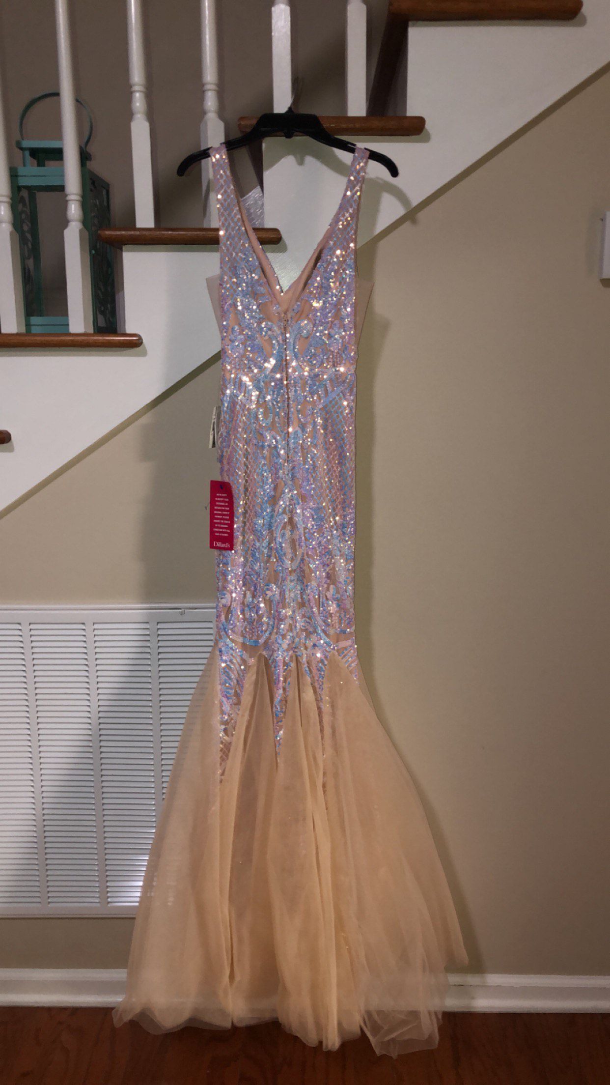 Dillard's Size 0 Prom Plunge Sheer Multicolor Mermaid Dress on Queenly