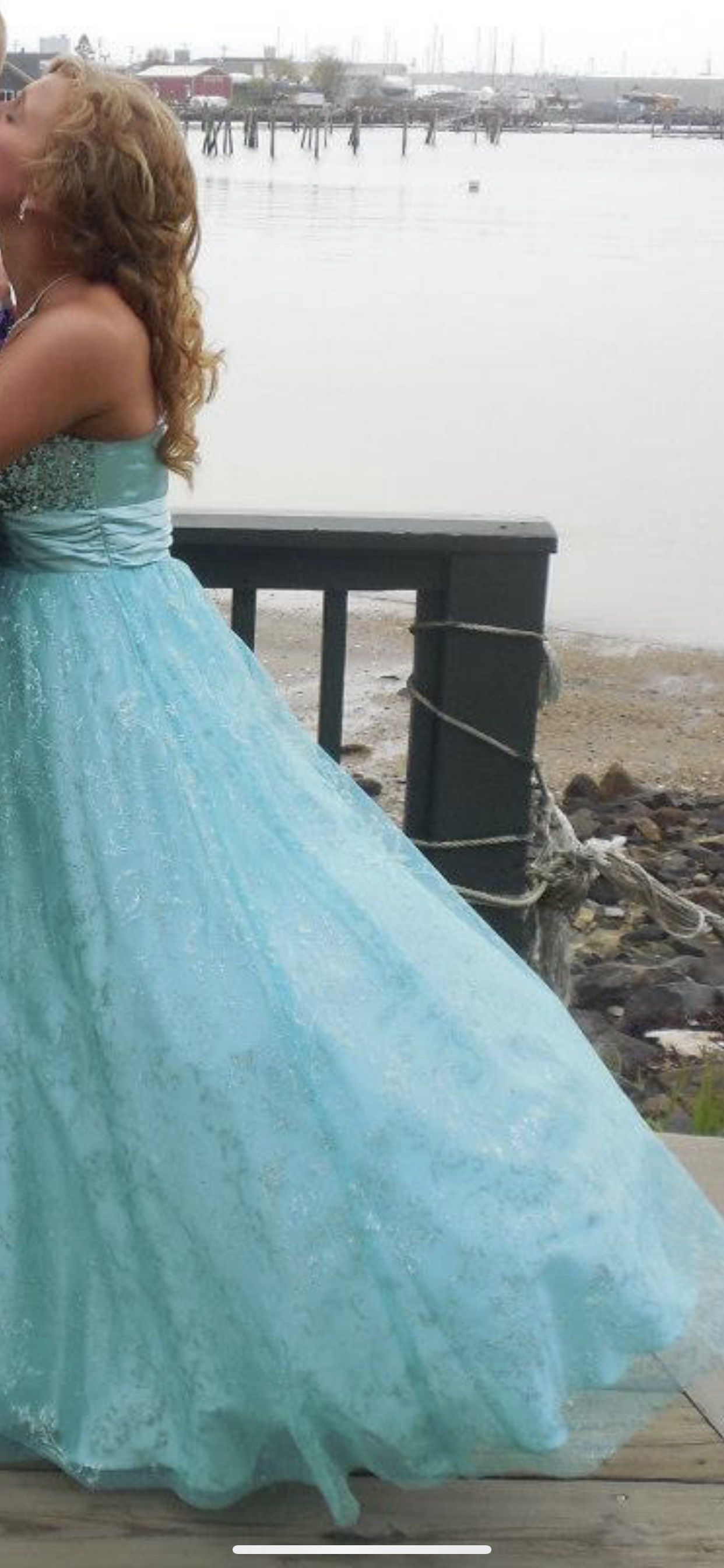 Size 6 Prom Light Blue Ball Gown on Queenly