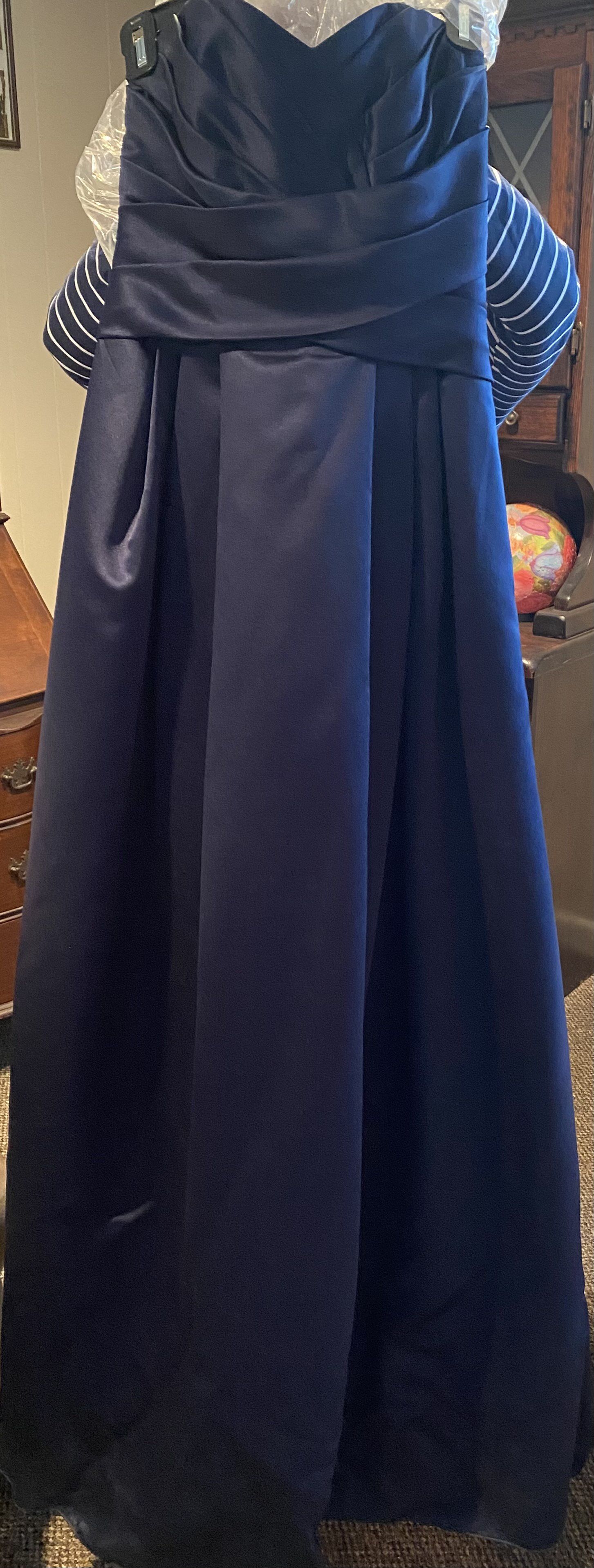 Size 6 Strapless Navy Blue Ball Gown on Queenly