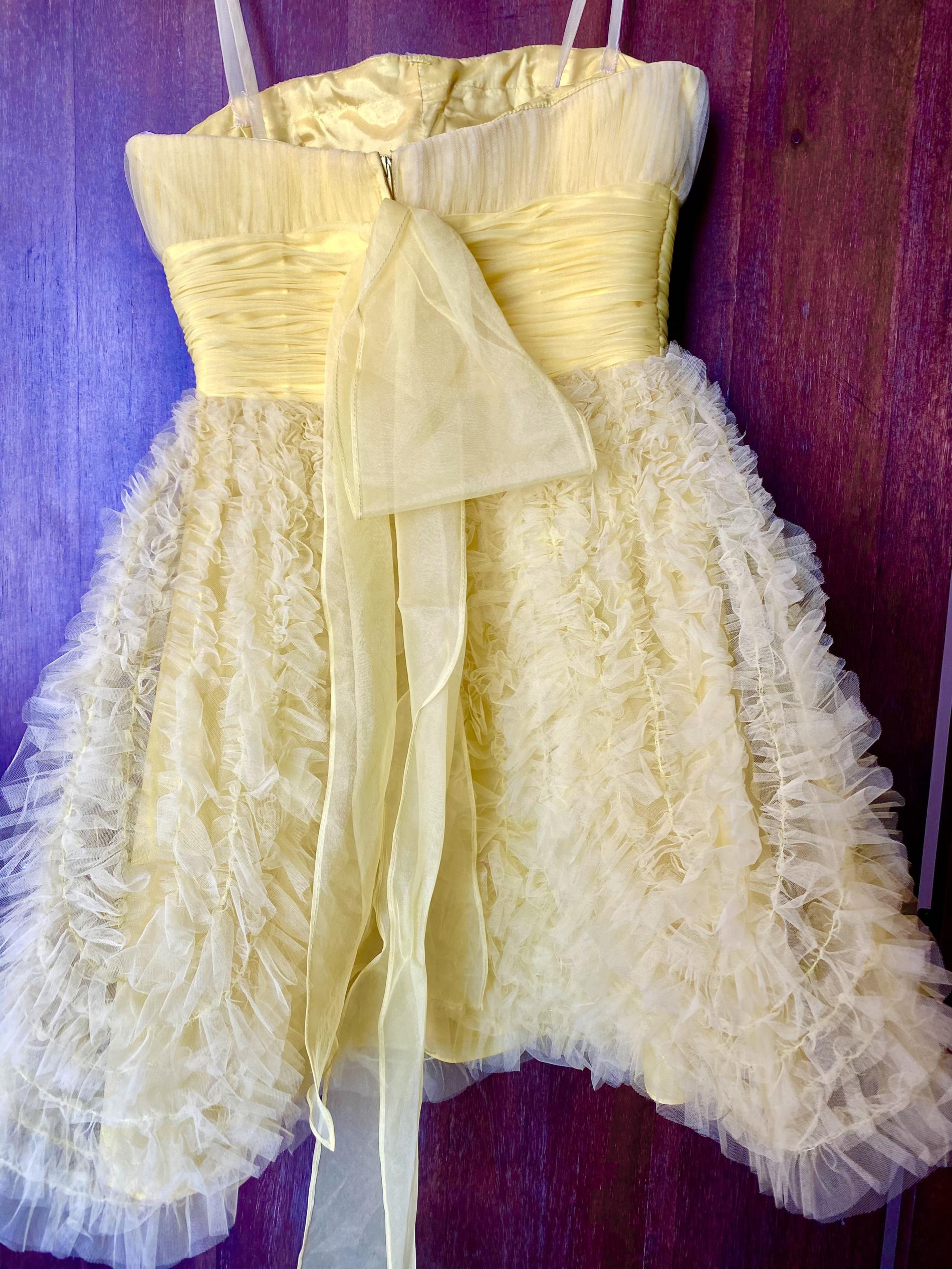 Sherri Hill Yellow Size 0 Homecoming Cocktail Dress on Queenly