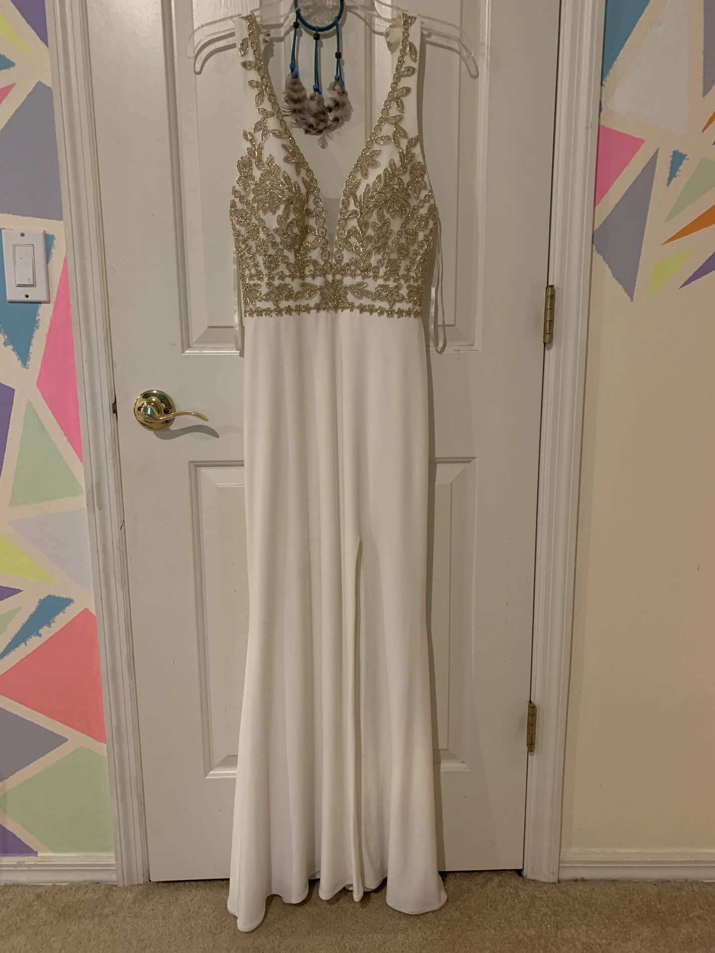 Size 2 Prom Plunge White Floor Length Maxi on Queenly