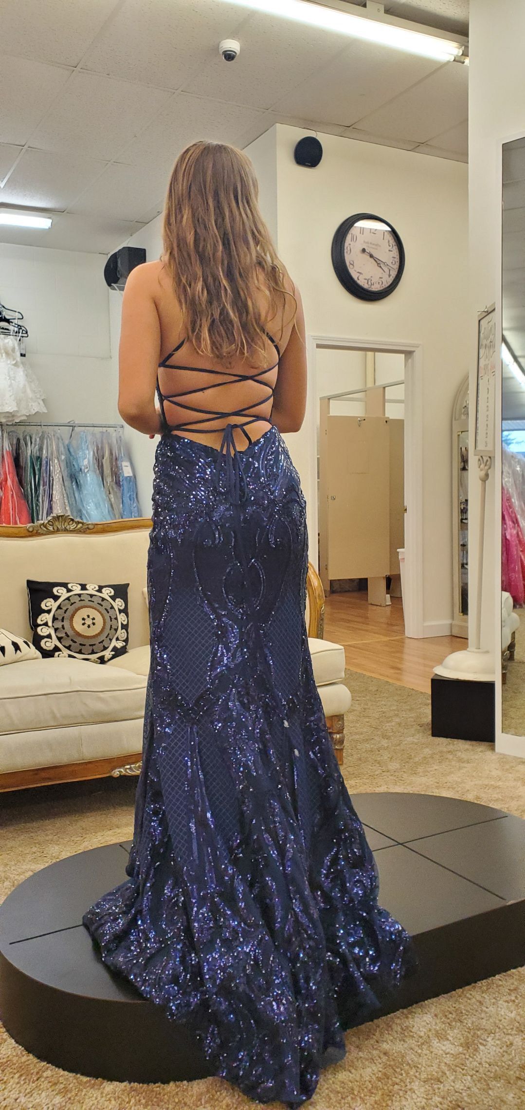 Size 2 Prom Plunge Navy Blue A-line Dress on Queenly