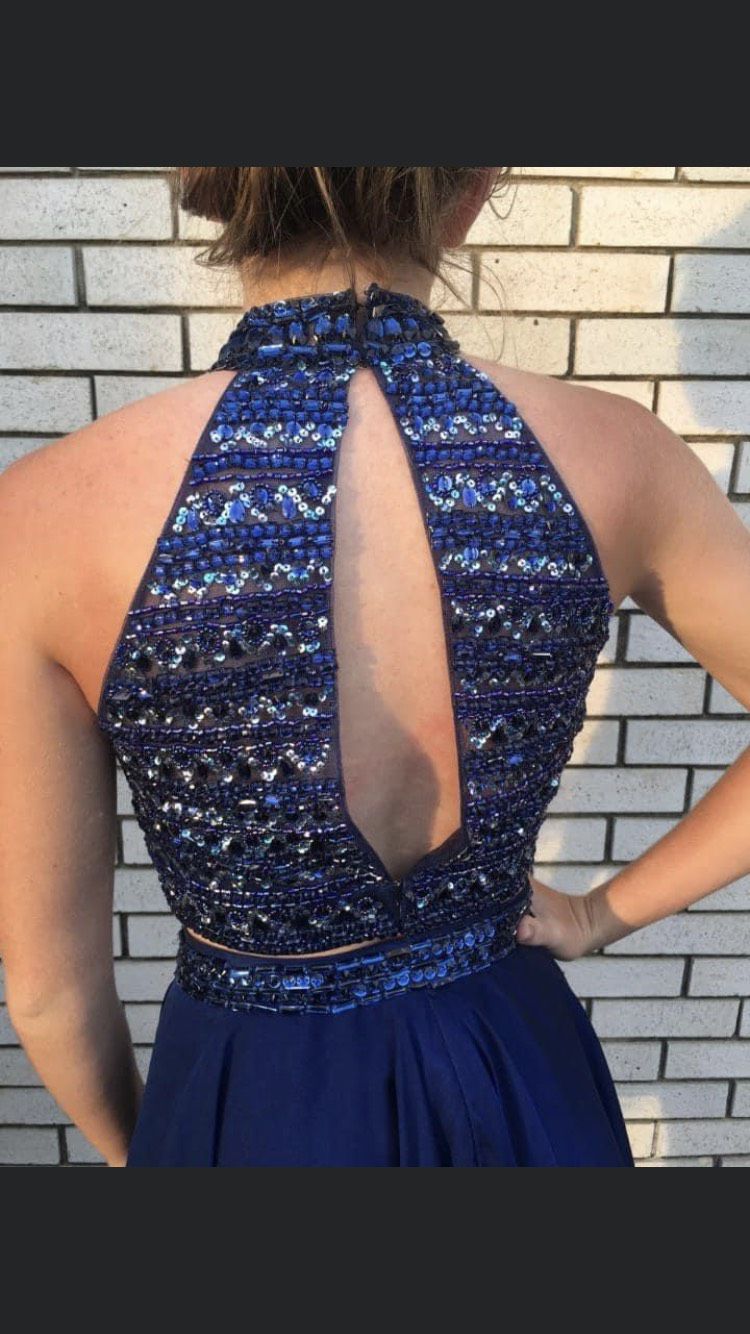 Sherri Hill Size 2 Homecoming Halter Sequined Royal Blue Cocktail Dress on Queenly