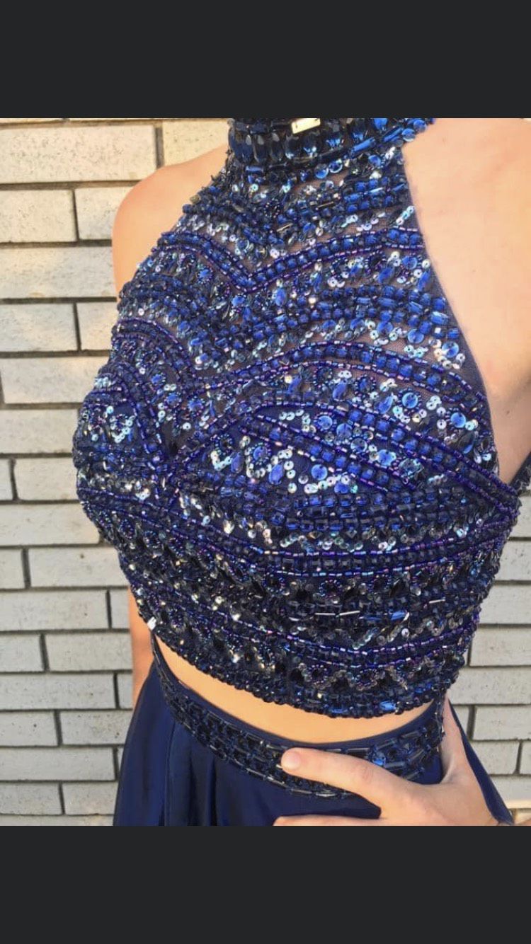Sherri Hill Size 2 Homecoming Halter Sequined Royal Blue Cocktail Dress on Queenly