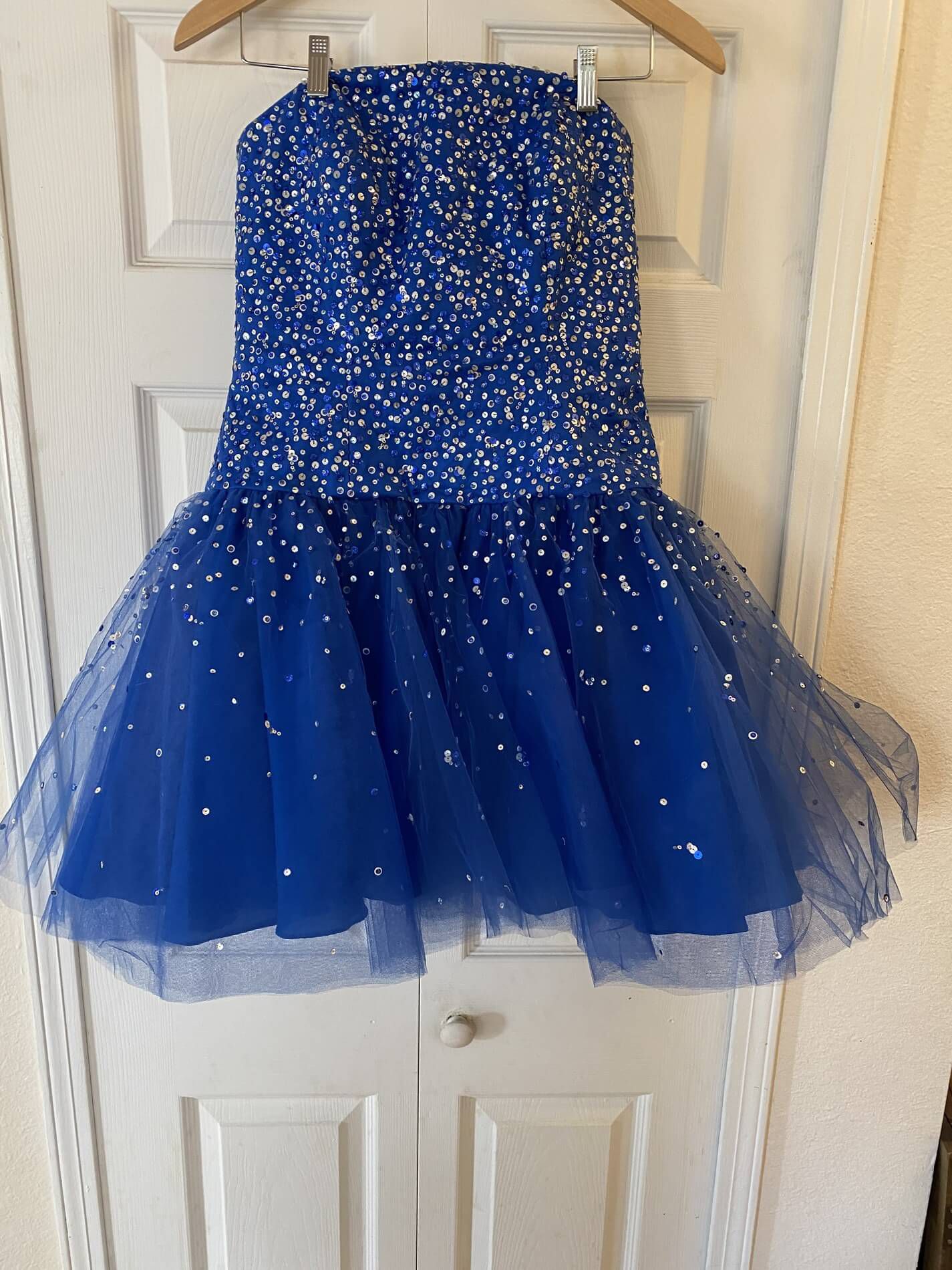 Size 12 Strapless Sequined Royal Blue Cocktail Dress on Queenly
