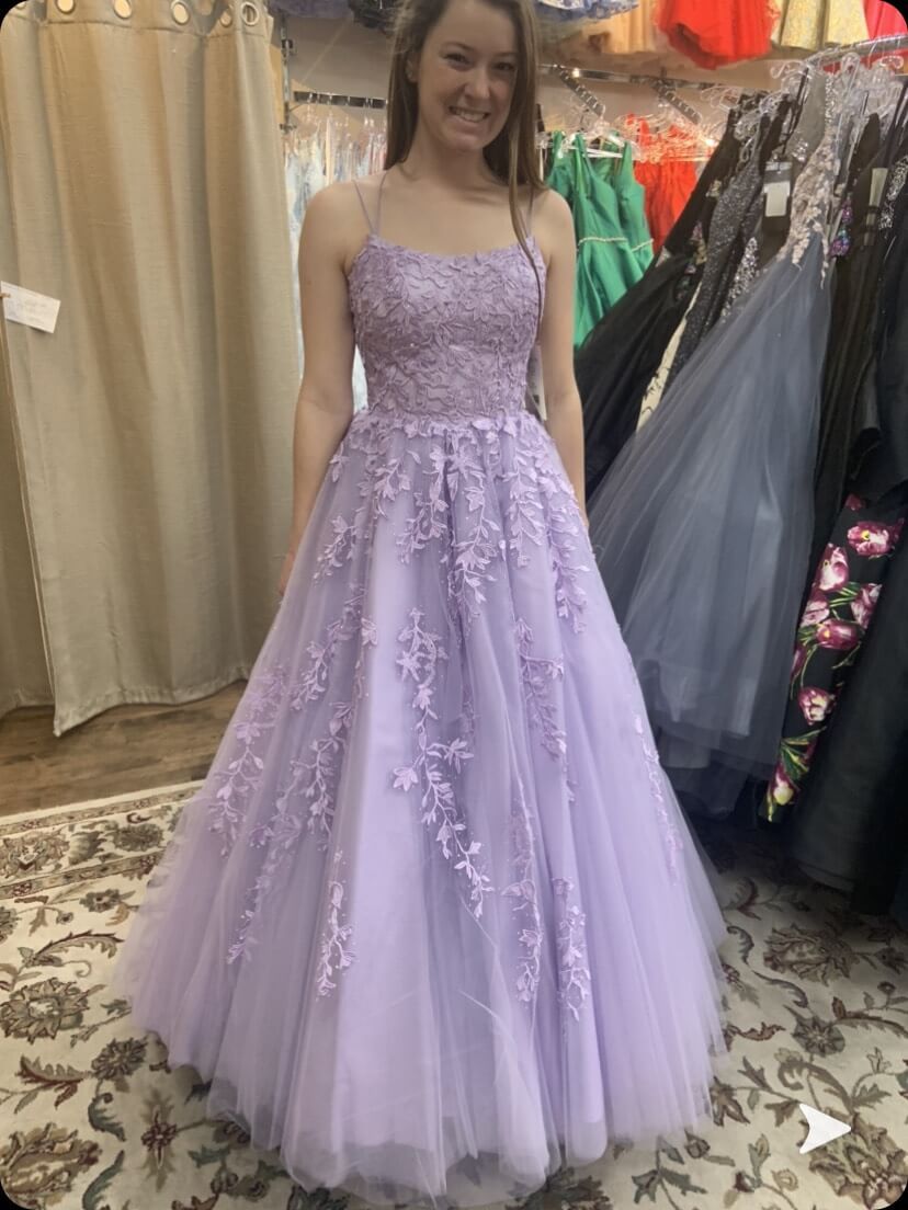 Size 4 Prom Floral Light Purple Ball Gown on Queenly