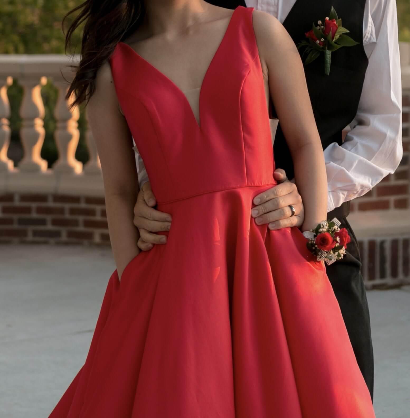 Sherri Hill Size 0 Prom Plunge Satin Red Ball Gown on Queenly