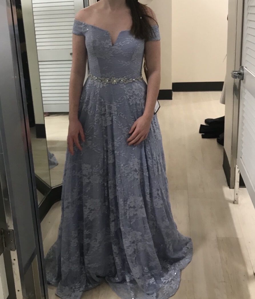 Size 6 Prom Off The Shoulder Light Blue A-line Dress on Queenly