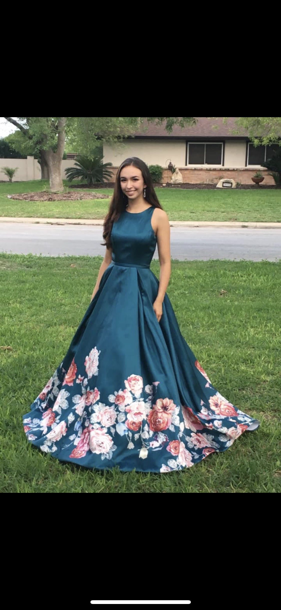 Size 00 Prom Satin Multicolor Ball Gown on Queenly