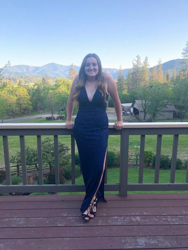 Size 4 Prom Navy Blue Floor Length Maxi on Queenly