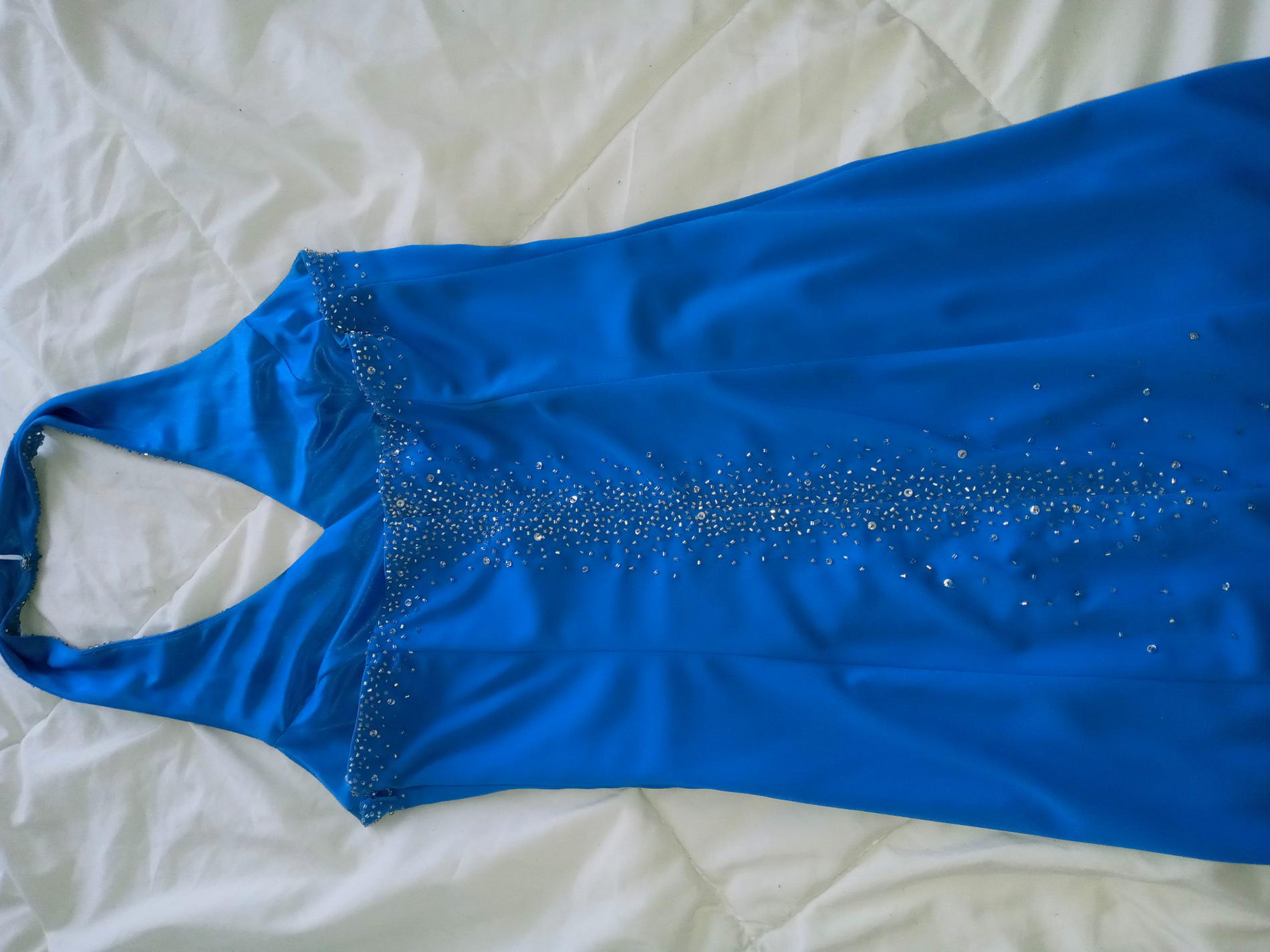 Size 2 Prom Sequined Turquoise Blue Dress With Train on Queenly
