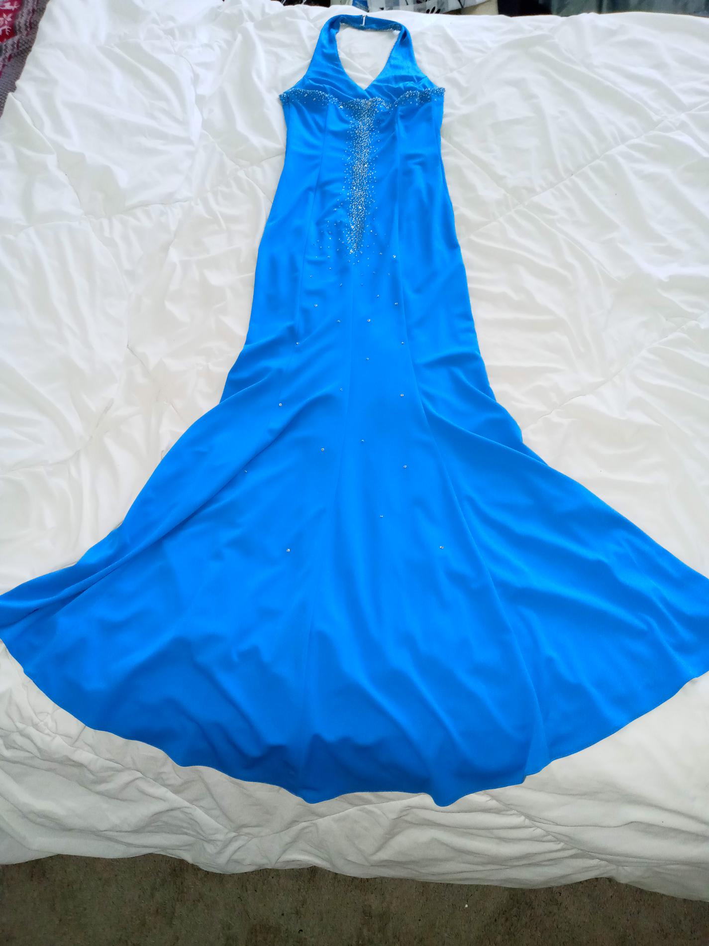Size 2 Prom Sequined Turquoise Blue Dress With Train on Queenly