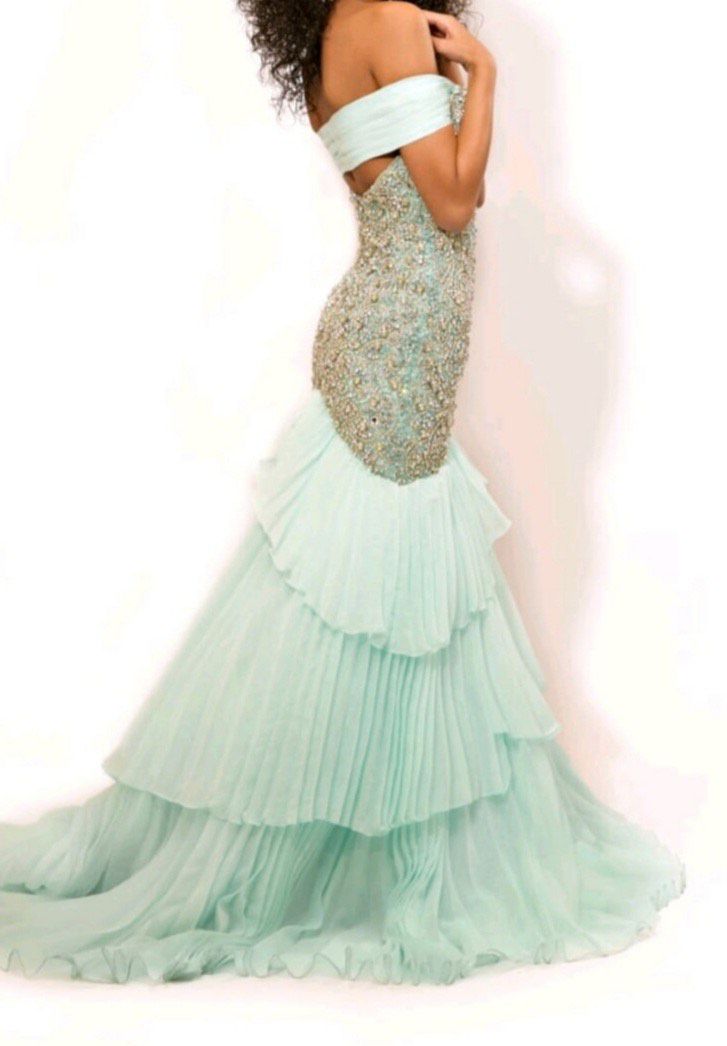 Size 0 Prom Light Blue Mermaid Dress on Queenly
