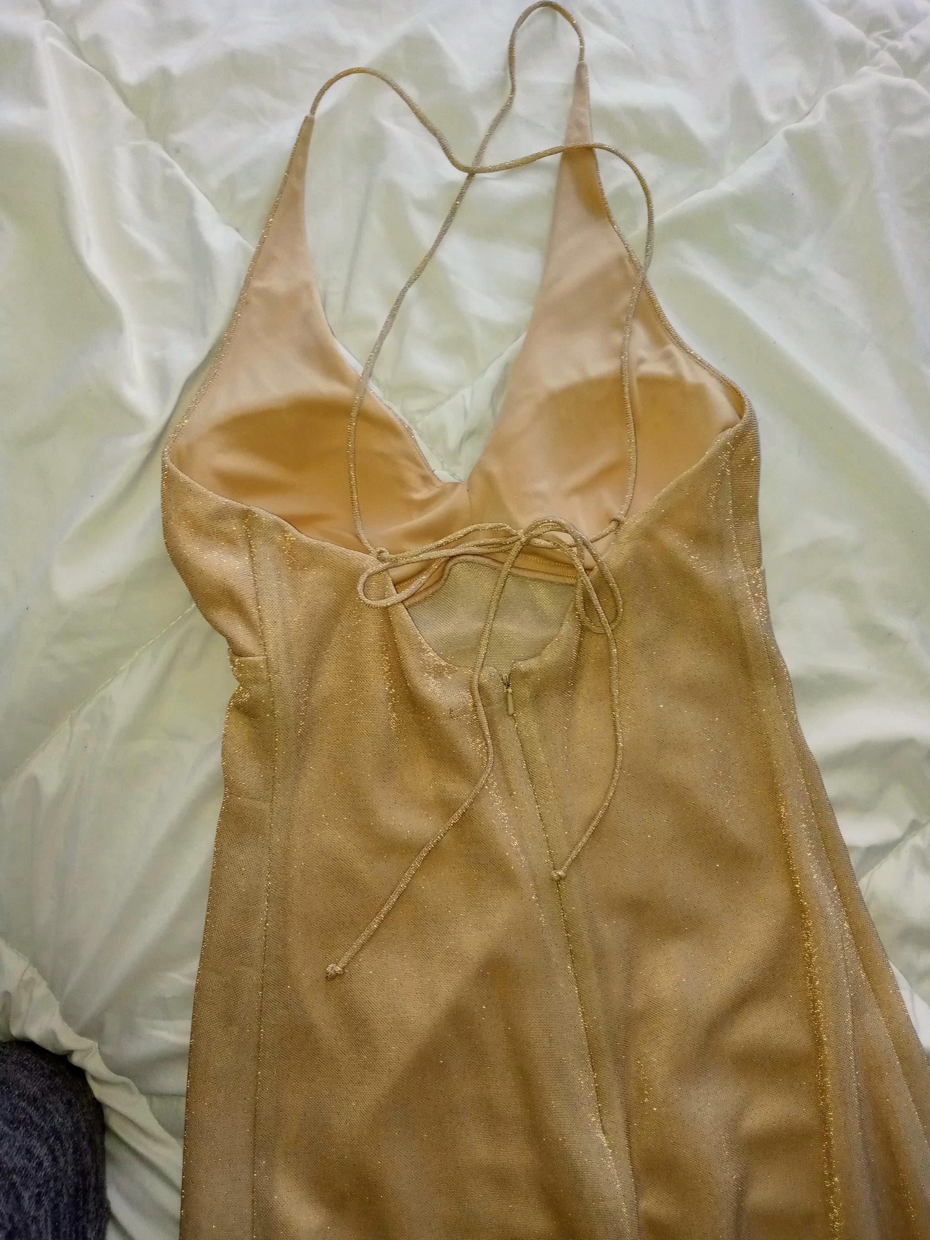 Size 4 Wedding Guest Gold Cocktail Dress on Queenly
