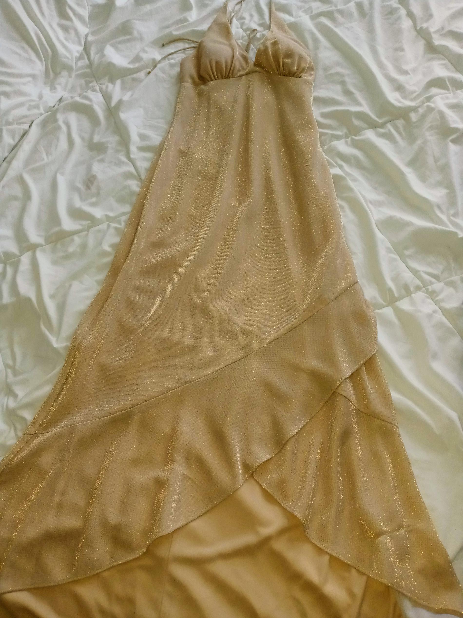 Size 4 Wedding Guest Gold Cocktail Dress on Queenly