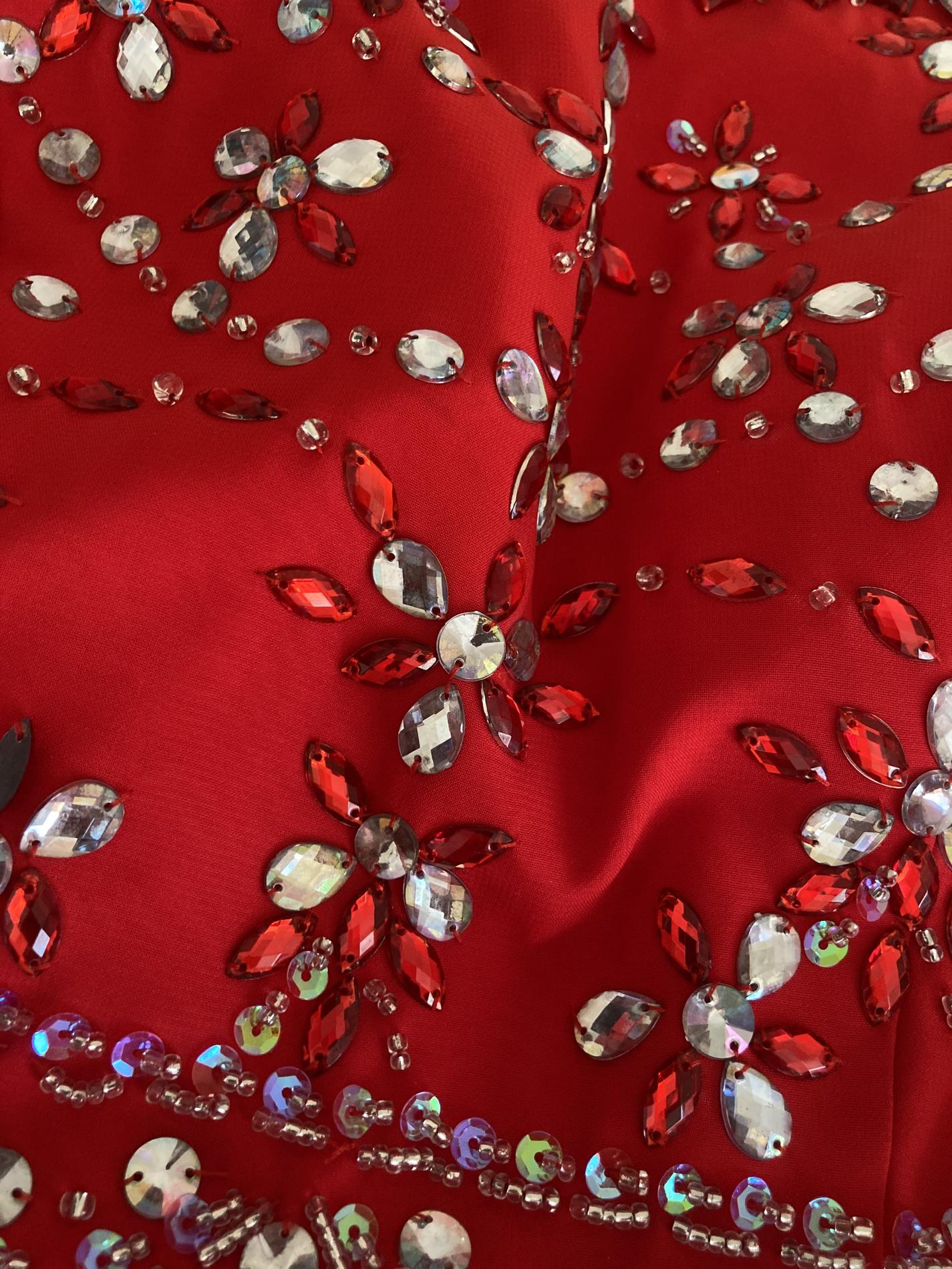 Size 4 Homecoming Halter Sequined Red Cocktail Dress on Queenly