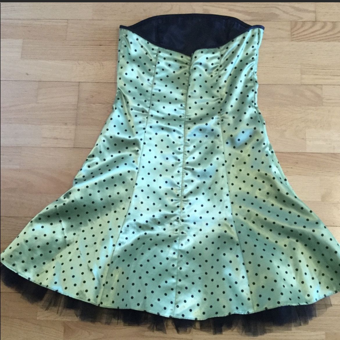 Size 8 Homecoming Strapless Green Cocktail Dress on Queenly