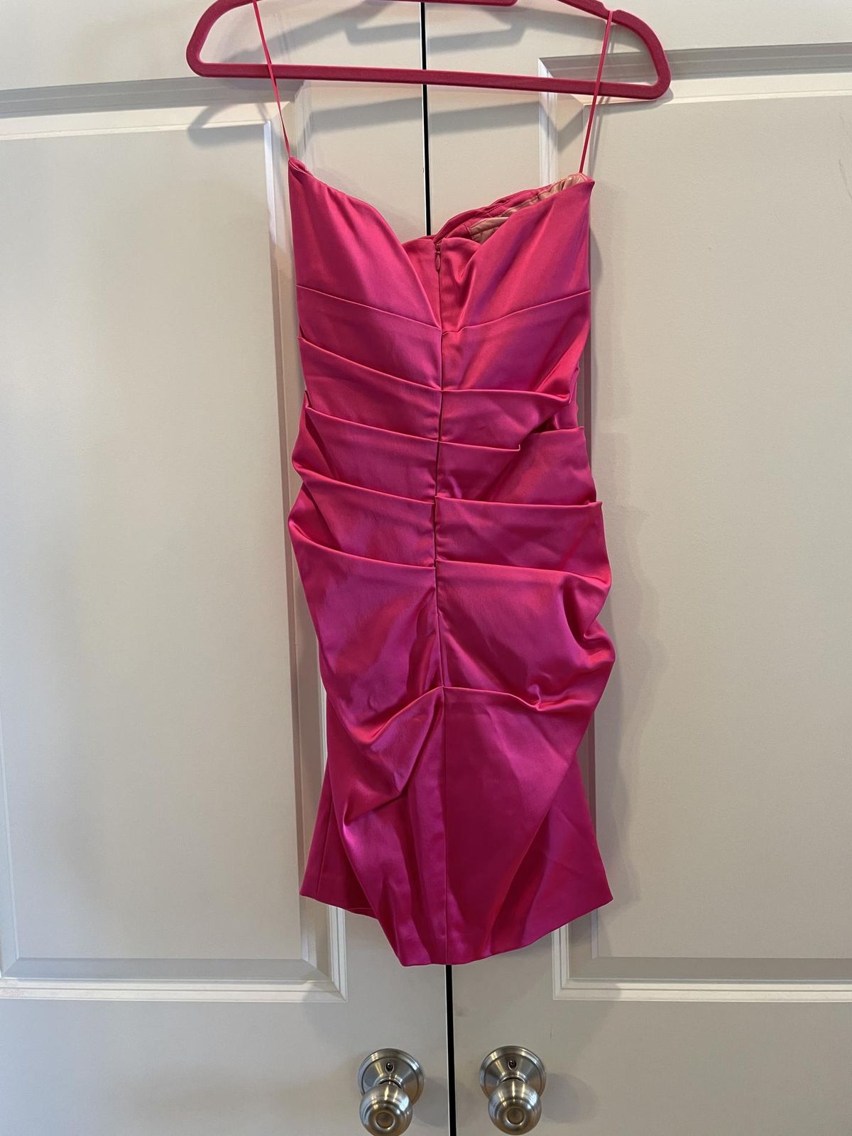 Size 8 Homecoming Strapless Hot Pink Cocktail Dress on Queenly