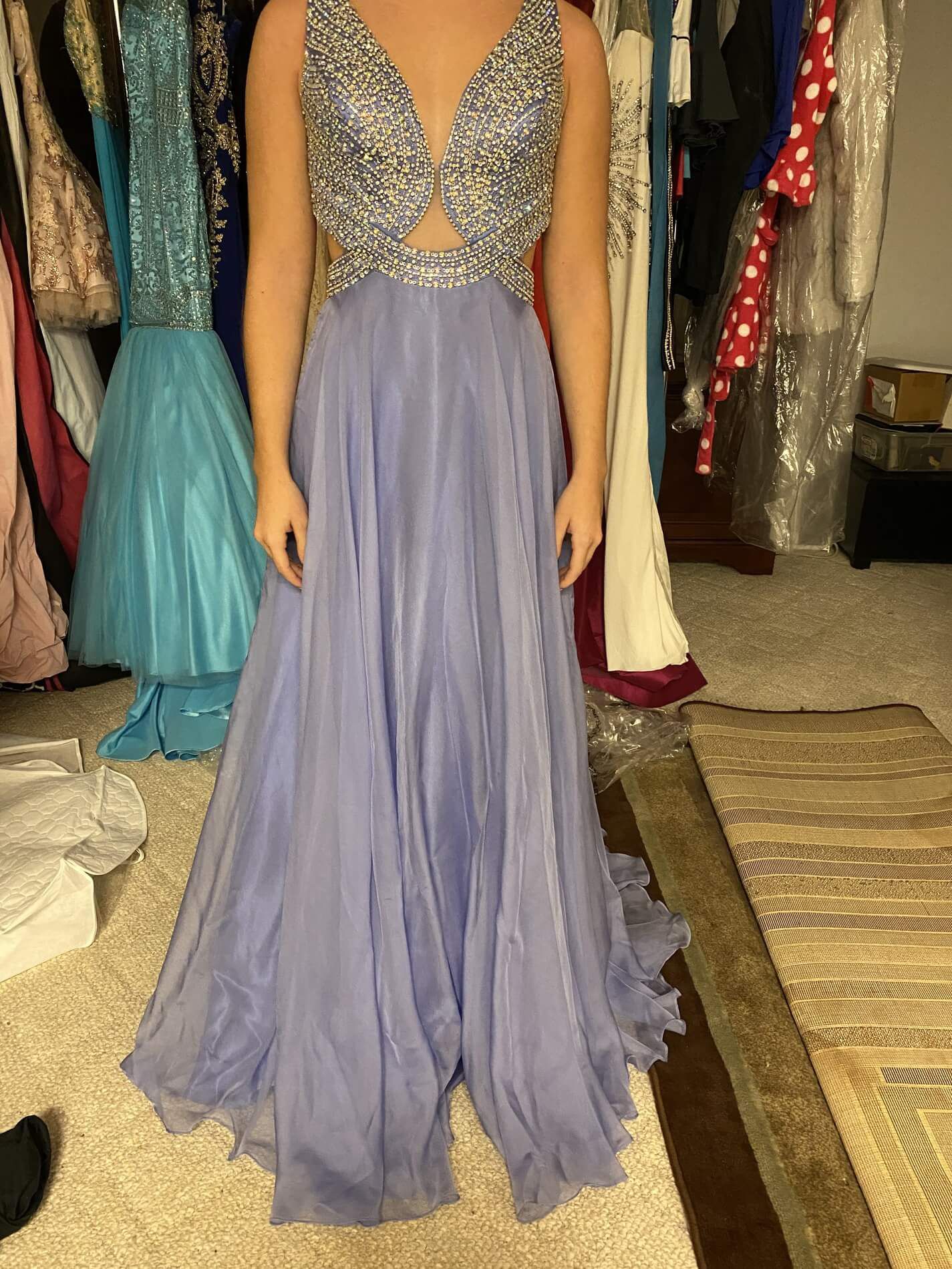 Size 2 Prom Plunge Light Purple Dress With Train on Queenly