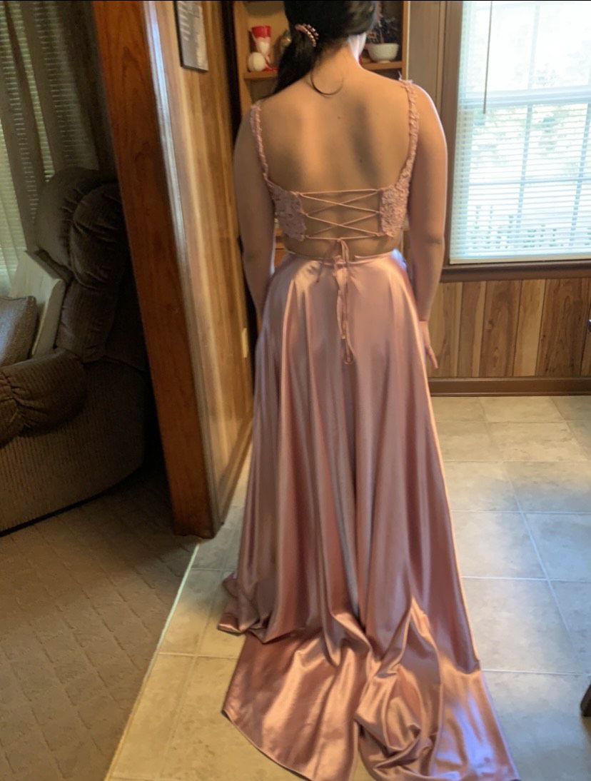 Sherri Hill Size 0 Prom Satin Coral Side Slit Dress on Queenly