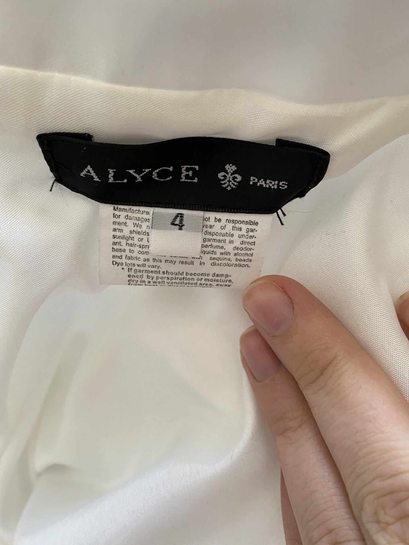 Alyce Paris Size 4 Prom Off The Shoulder Floral White Ball Gown on Queenly