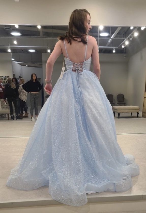 Size 0 Prom Light Blue Ball Gown on Queenly