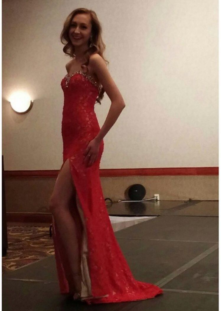 Size 0 Prom Strapless Lace Red Side Slit Dress on Queenly