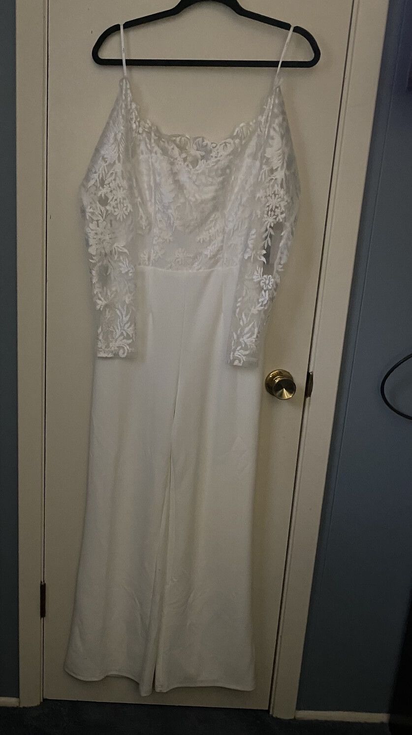 Size 4 Pageant Long Sleeve Lace White Formal Jumpsuit on Queenly